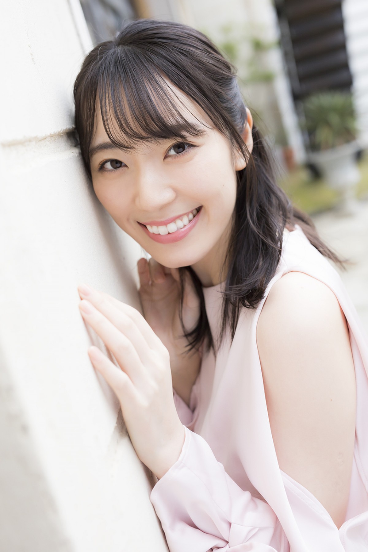 元AKB48・松井咲子、大胆な下着姿も “20代最後の妄想”がテーマの1st写真集