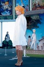 「連載完結記念 約束のネバーランド展」オープニングセレモニーに登場した藤田ニコル