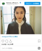 戸田恵梨香、“新妻”のほほ笑み　※「フラーム」公式インスタグラム