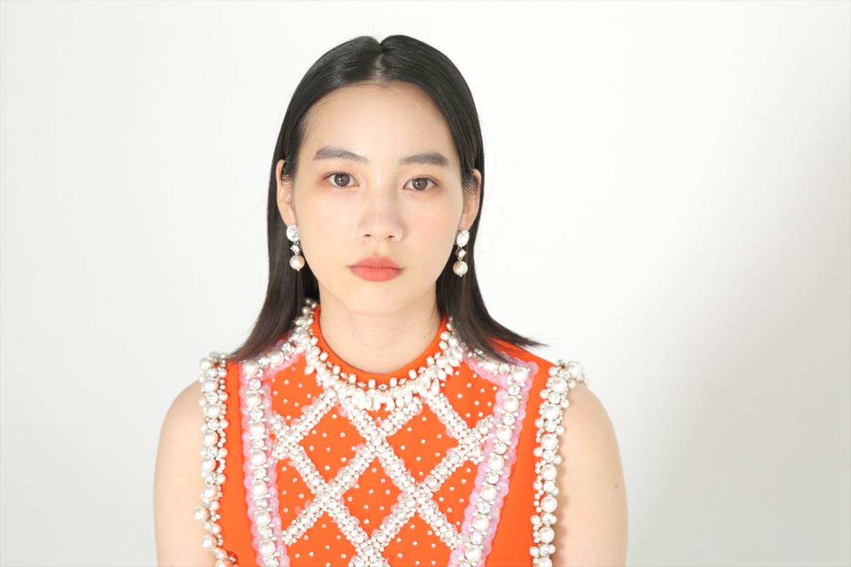 のん＆橋本愛、7年ぶり共演　久々の再会で感じたお互いの“美しさ”
