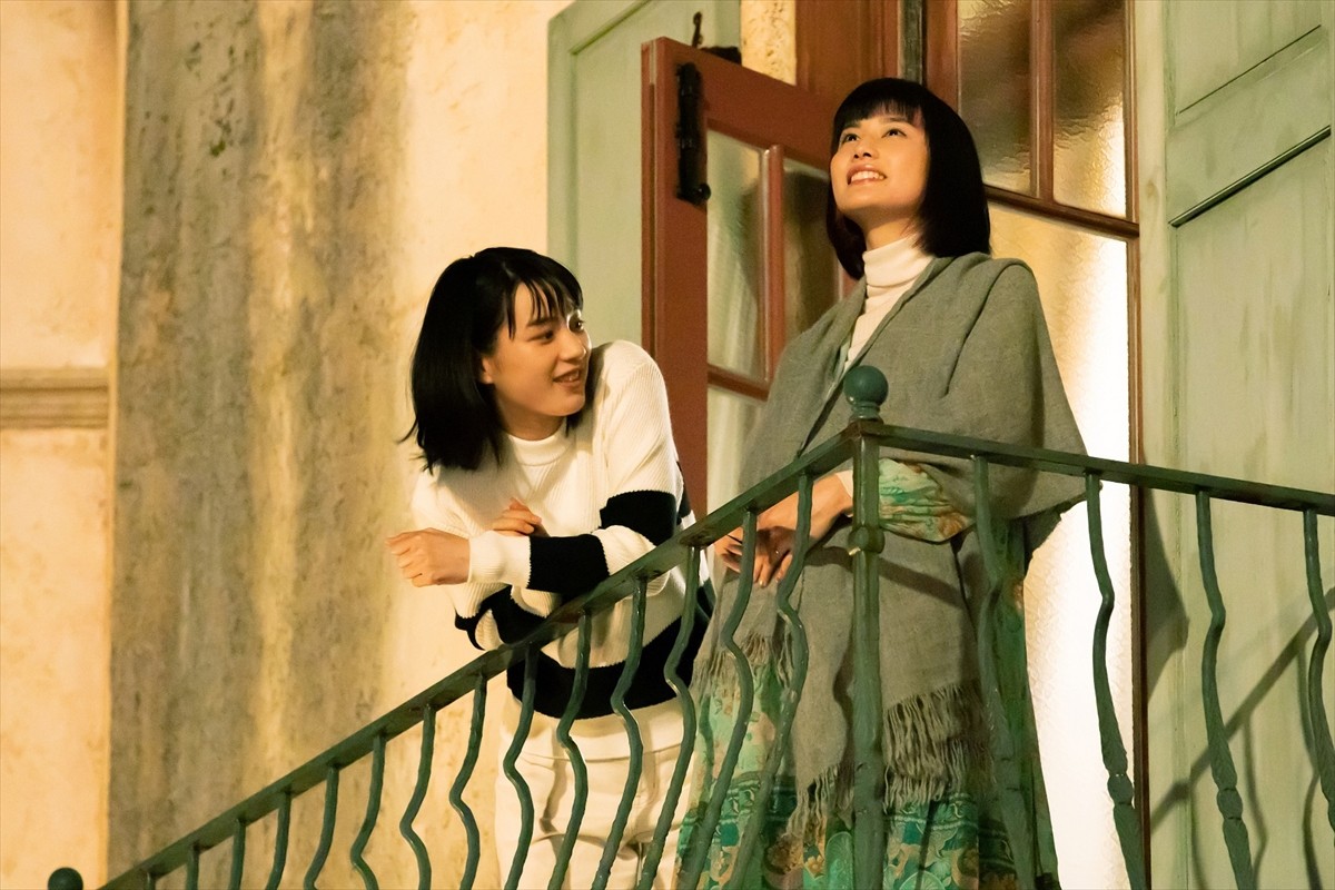 のん＆橋本愛、7年ぶり共演　久々の再会で感じたお互いの“美しさ”