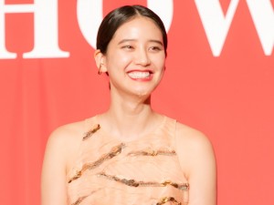 映画『ブレイブ ‐群青戦記‐』製作報告会見に登場した山崎紘菜