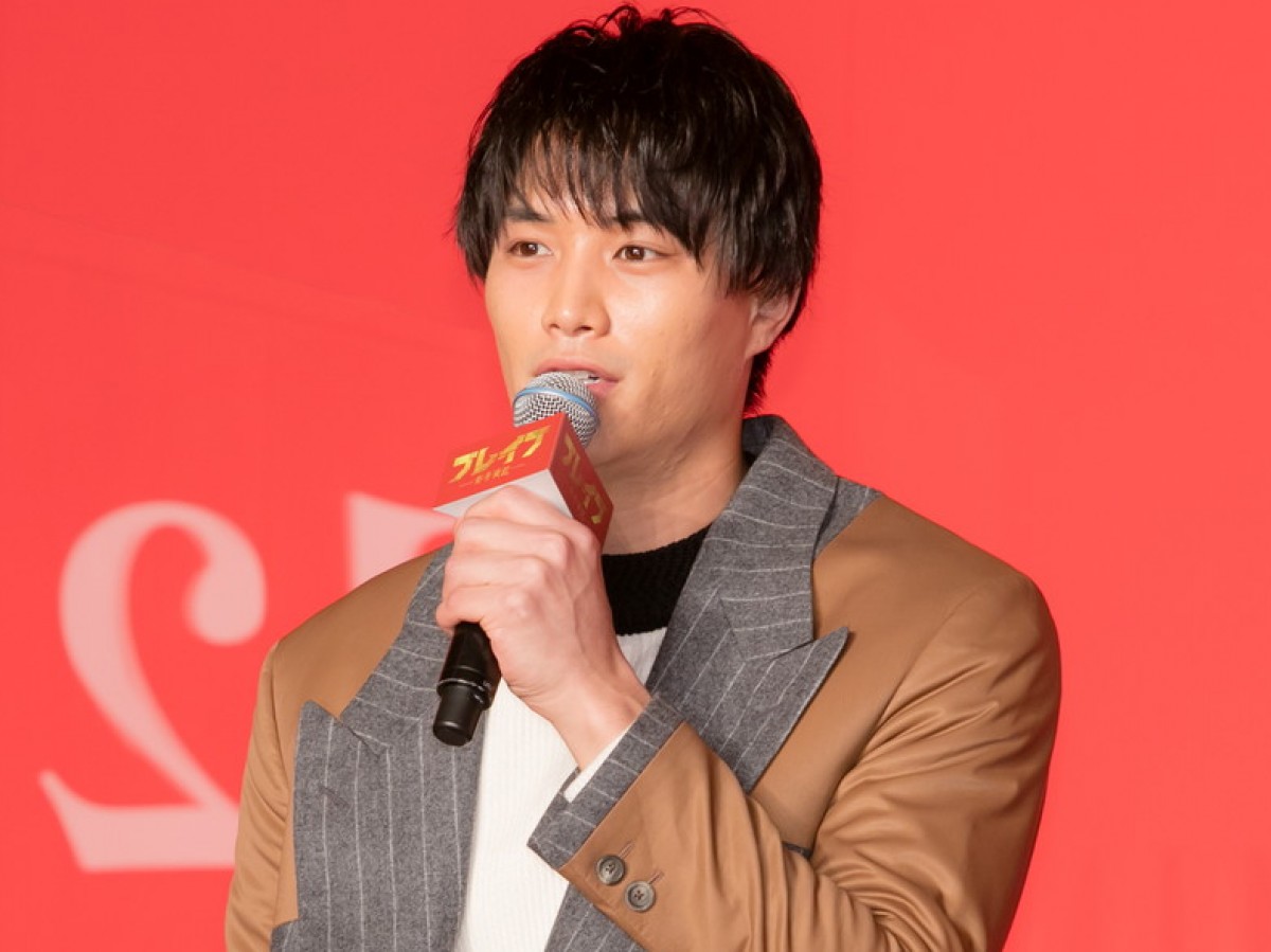 新田真剣佑、三浦春馬さんは「役者になるきっかけをくれた」 共演への思い語る