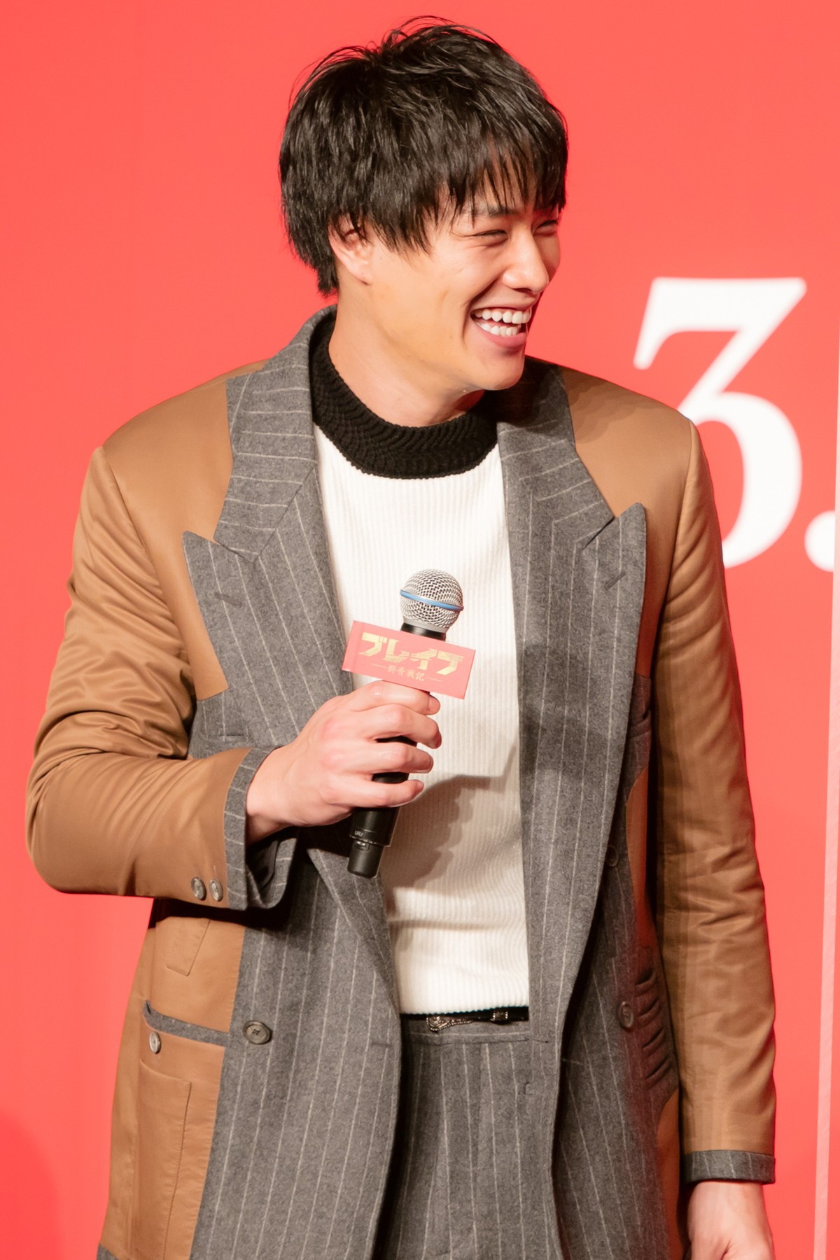 新田真剣佑、三浦春馬さんは「役者になるきっかけをくれた」 共演への思い語る