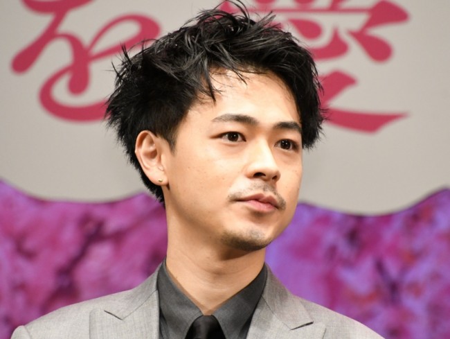 成田凌 おちょやん ボコボコ 血だらけオフショットにファン悲鳴 いたたいたた 21年2月5日 エンタメ ニュース クランクイン