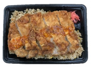 ファミマ「台湾唐揚＆炒飯弁当」発売！