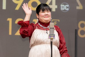 映画『ワンダーウーマン 1984』公開直前イベントに登場したぼる塾・あんり