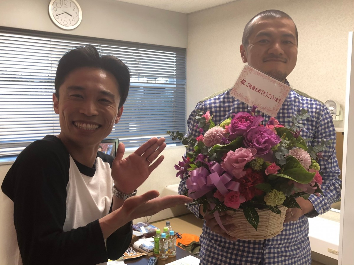 カミナリ・竹内まなぶ、一般女性と結婚　収録中にさらっと報告し共演者騒然