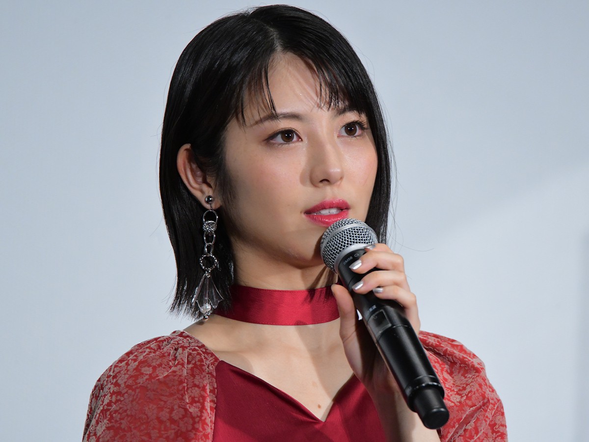 浜辺美波、来年の目標は“ふっ軽”「いろいろなところに出かけていきたい」