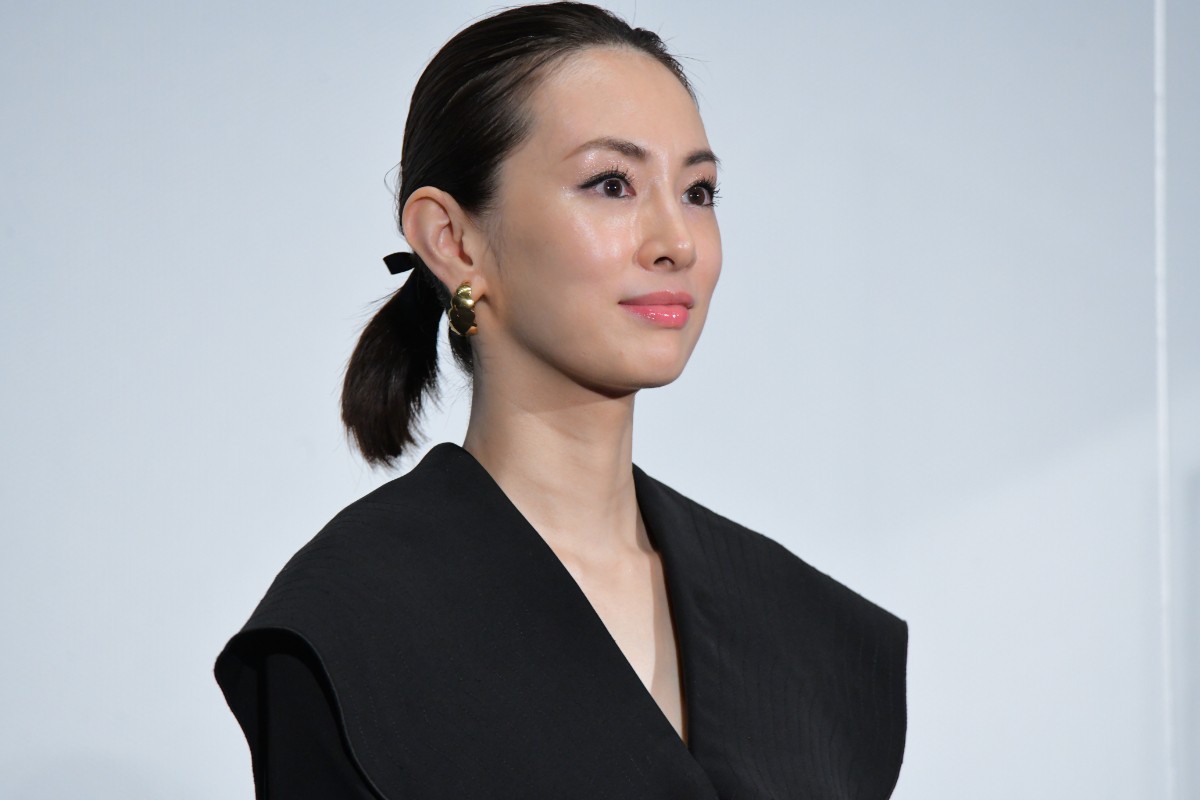 浜辺美波、来年の目標は“ふっ軽”「いろいろなところに出かけていきたい」