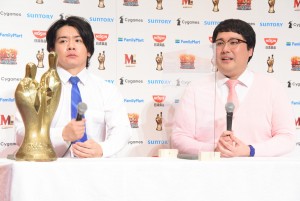 「M‐1グランプリ2020」優勝者記者会見に登場したマヂカルラブリー