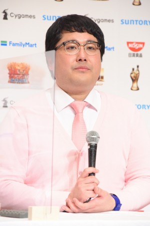 「M‐1グランプリ2020」優勝者記者会見に登場したマヂカルラブリー・村上