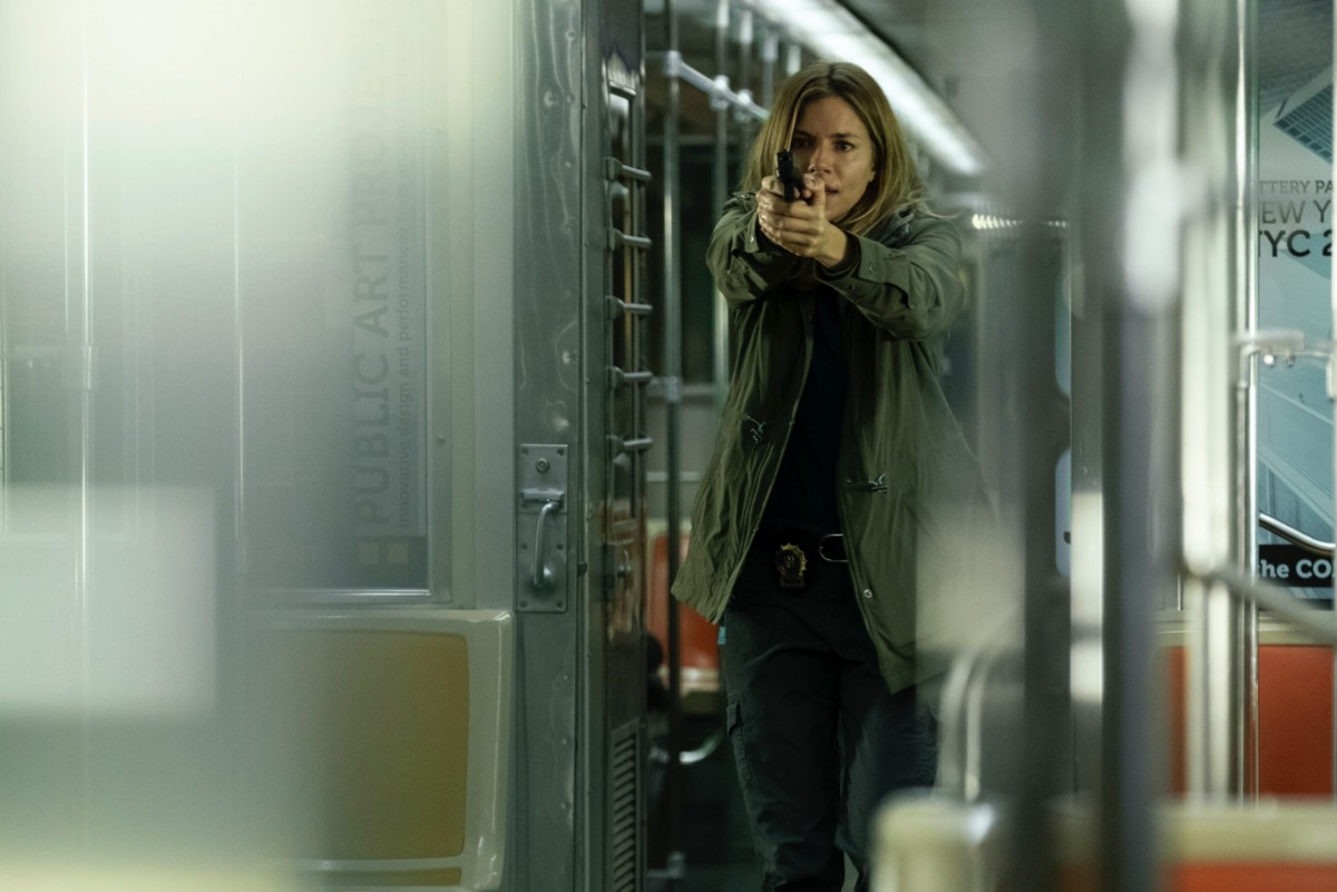 チャドウィック・ボーズマンが“マンハッタン完全封鎖”『21ブリッジ』緊迫の場面写真解禁