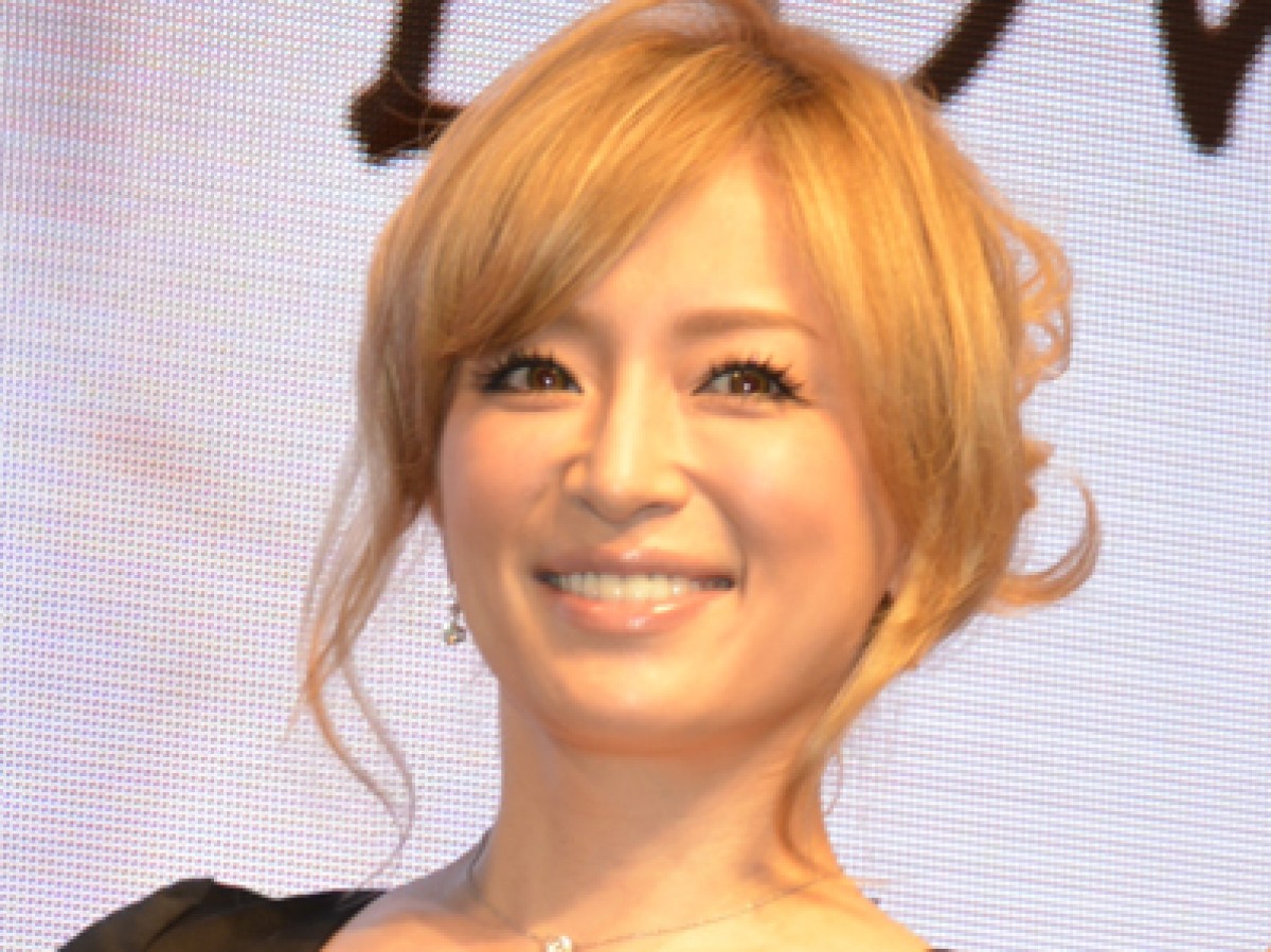 浜崎あゆみ、43歳の誕生日にアジアツアー開幕　直前リハーサルSHOT公開で意気込み「まだまだ粘ります!!」