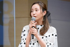 映画『おとなの事情 スマホをのぞいたら』完成披露試写会に登場した木南晴夏