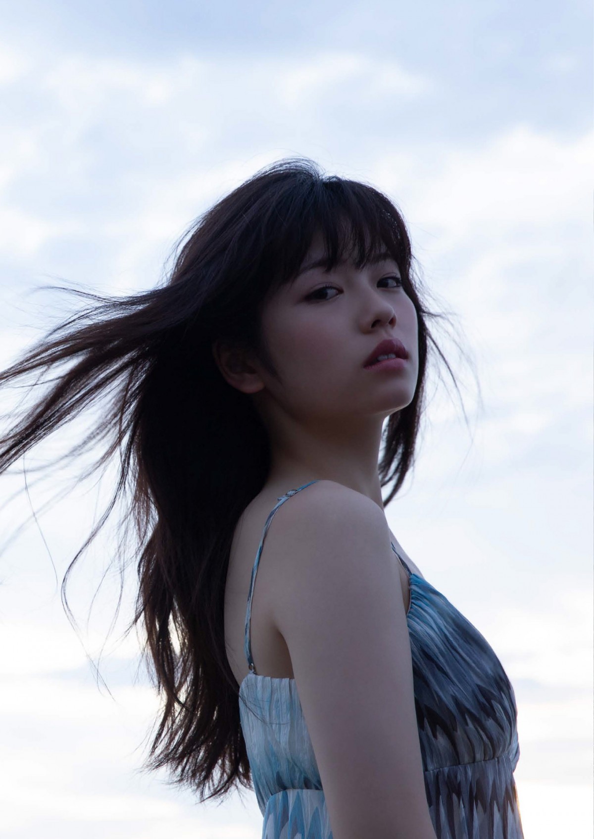 小芝風花、テレビで見せない“素の表情”も　未公開ショットで構成の特別写真集