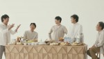 【写真】大泉洋、安田顕らTEAM NACSが“なまら飯”に挑戦　5人の笑顔あふれるCMカット公開