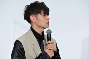 『映画 えんとつ町のプペル』初日舞台あいさつに登場した窪田正孝