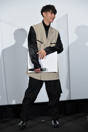 『映画 えんとつ町のプペル』初日舞台あいさつに登場した窪田正孝