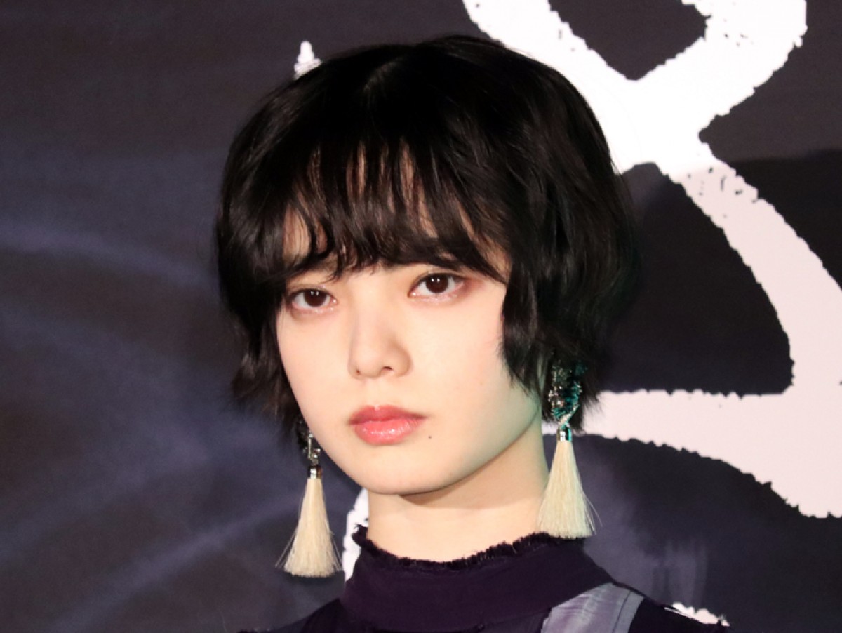 平手友梨奈、シックな着物姿 「かわいい」「素敵」と反響