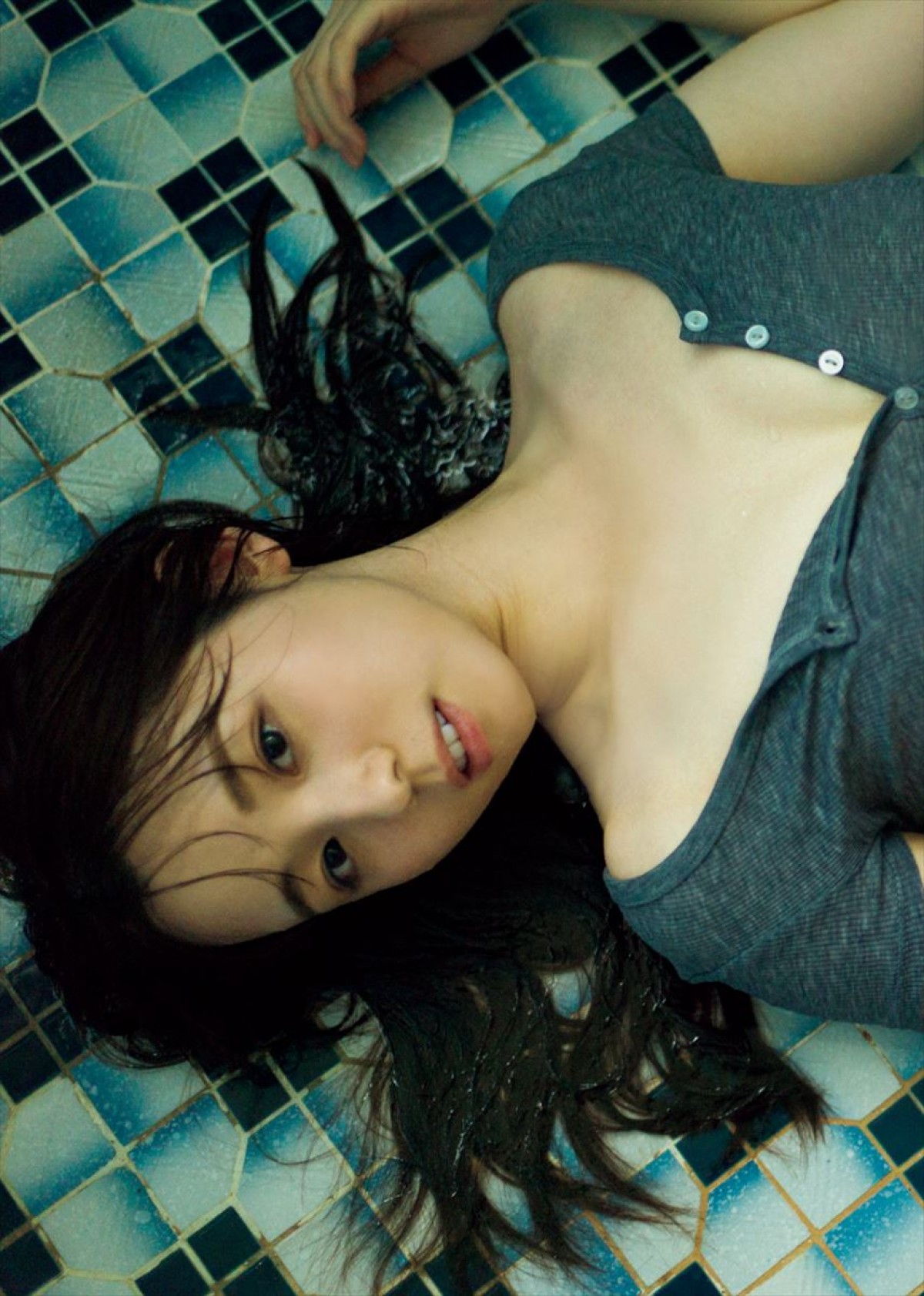 小島瑠璃子、松本まりか、鷲見玲奈ら「週プレ」飾った美女22人のグラビア！