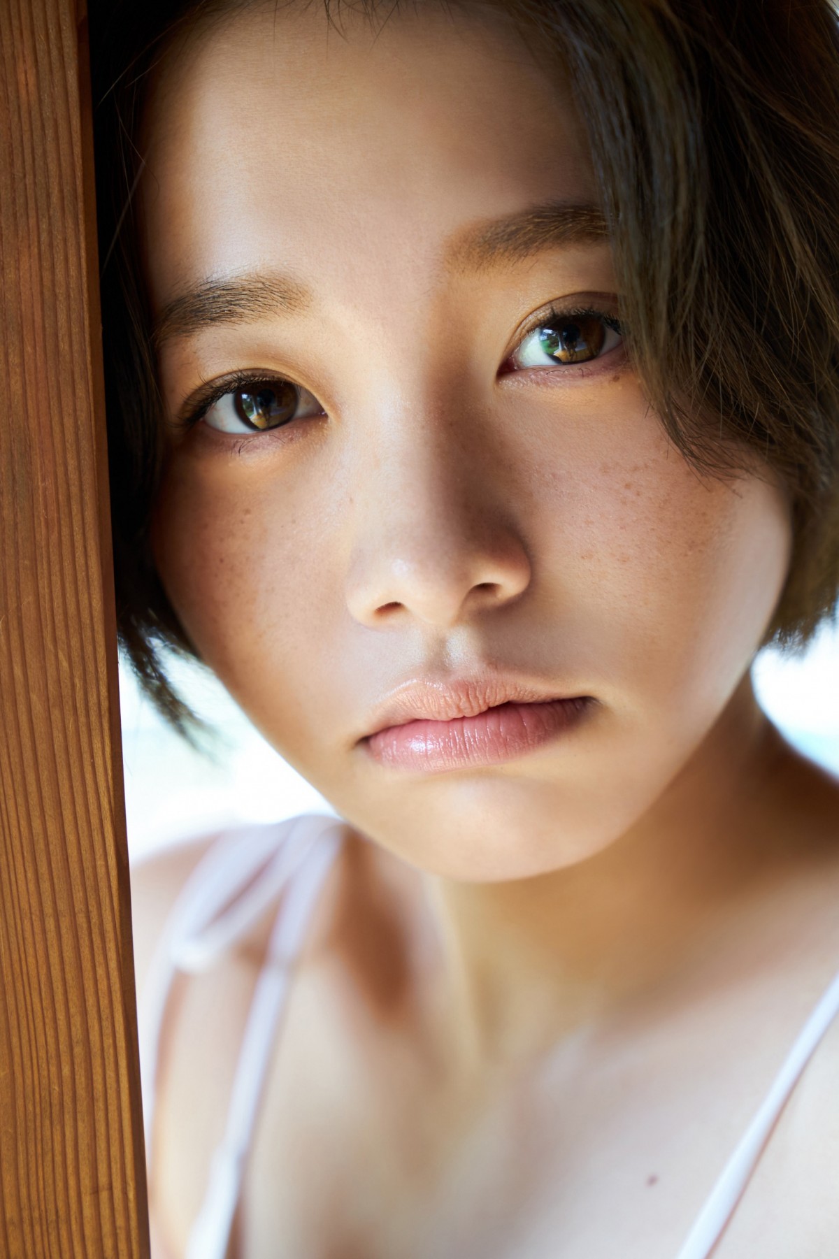 「女子高生ミスコン」グランプリ・新田あゆな18歳、1月だけでグラビア5誌登場