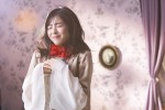 浜辺美波 吉沢亮が顔を近づける姿も ニューレトロ な魅力全開カット公開 21年1月5日 エンタメ ニュース クランクイン 浜辺美波 吉沢亮が顔を近づける姿も ニューレトロ な魅力全開カット公開 21年1月5日 エンタメ ニュース クランクイン