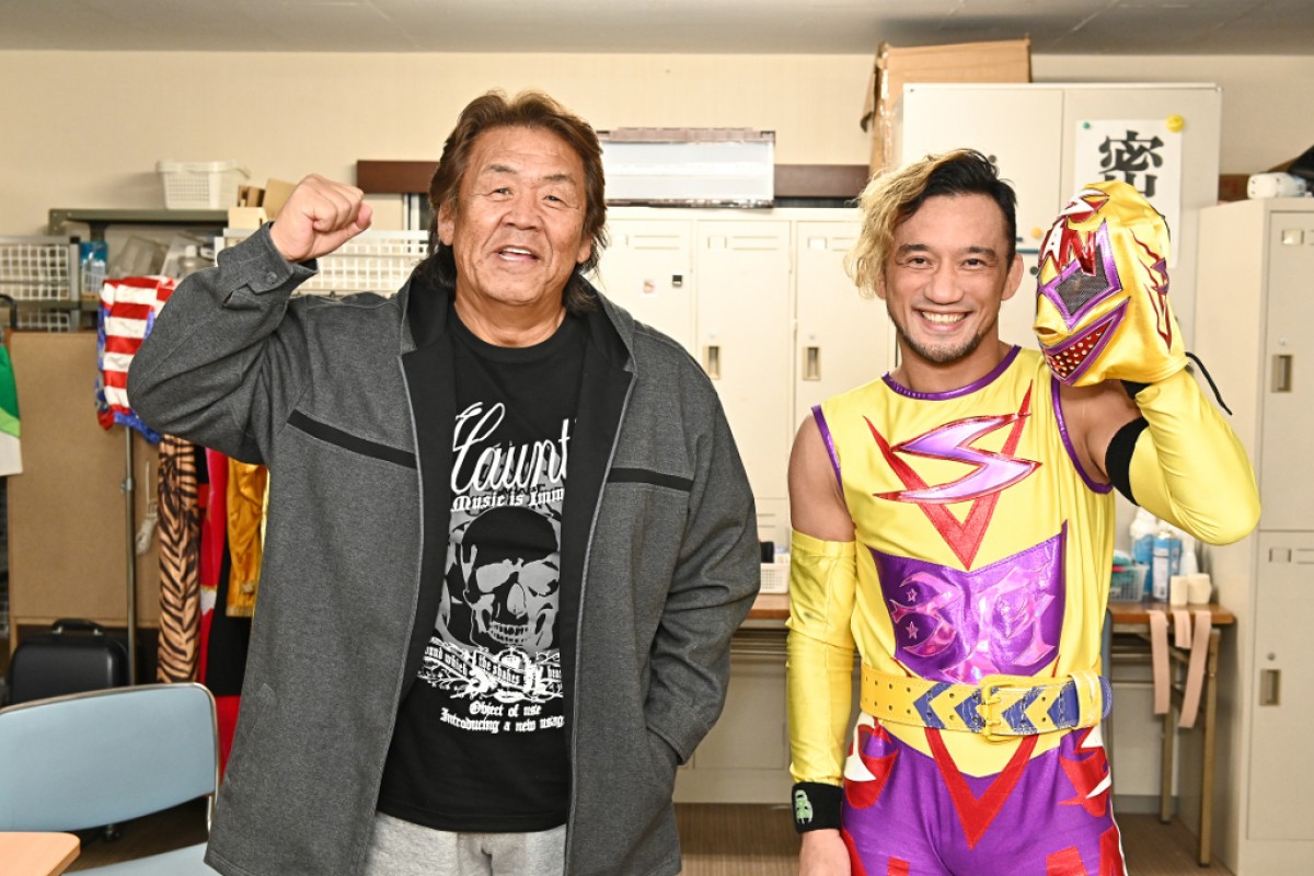 (左から)『俺の家の話』に出演する、長州力、勝村周一朗