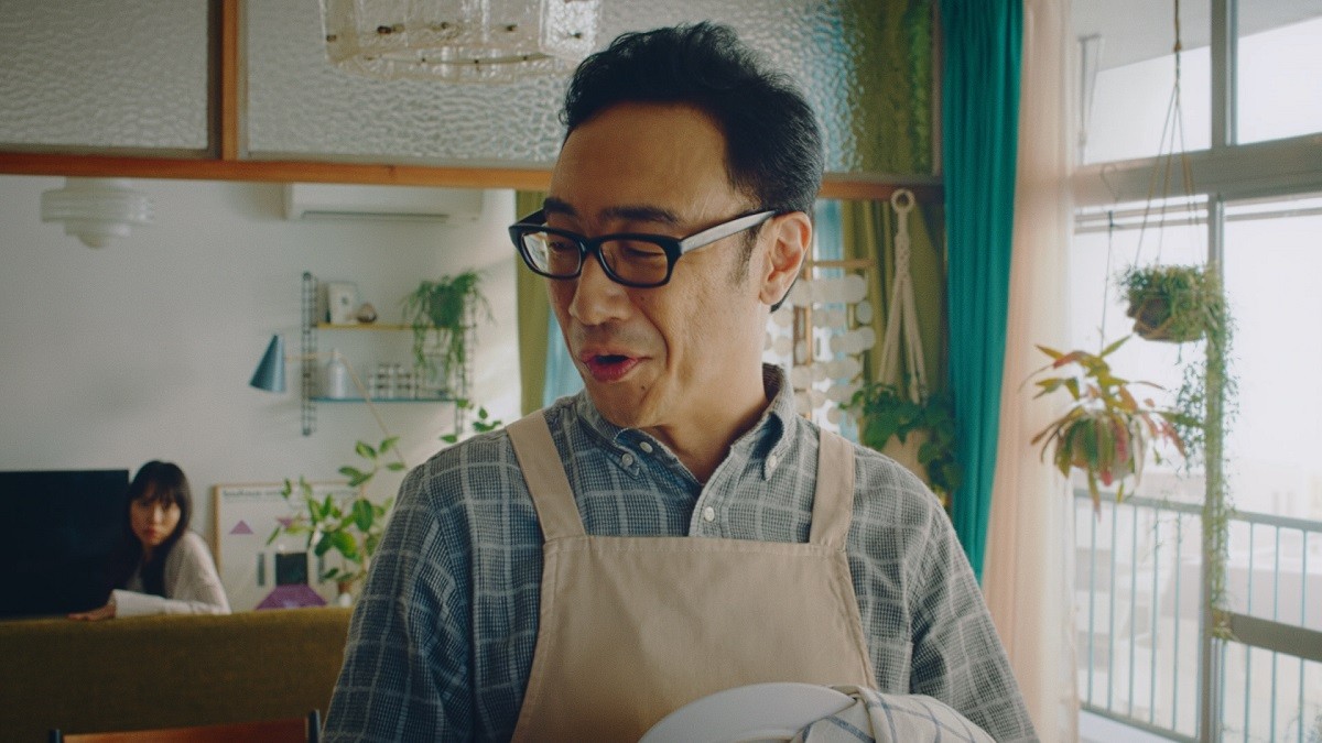 戸田恵梨香のパジャマ姿がかわいい！ 松田翔太と歌いながらの“耳打ち”も