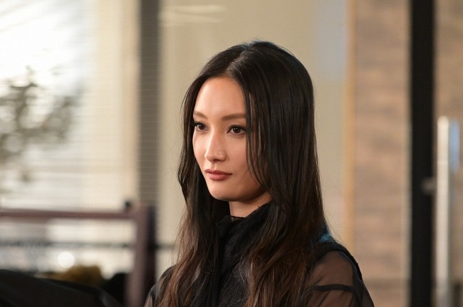 オー マイ ボス 編集長 菜々緒の土下座に反響 美しすぎる びっくり 21年1月13日 写真 ドラマ ニュース クランクイン