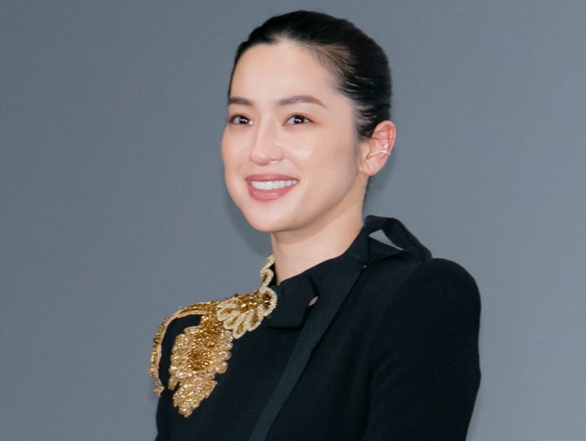 岩田剛典、初共演の新田真剣佑は「人懐っこい弟みたい」