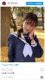 福本莉子、メガネ＆セーラー服姿の『夢中さ、きみに。』オフショット　※「福本莉子」インスタグラム