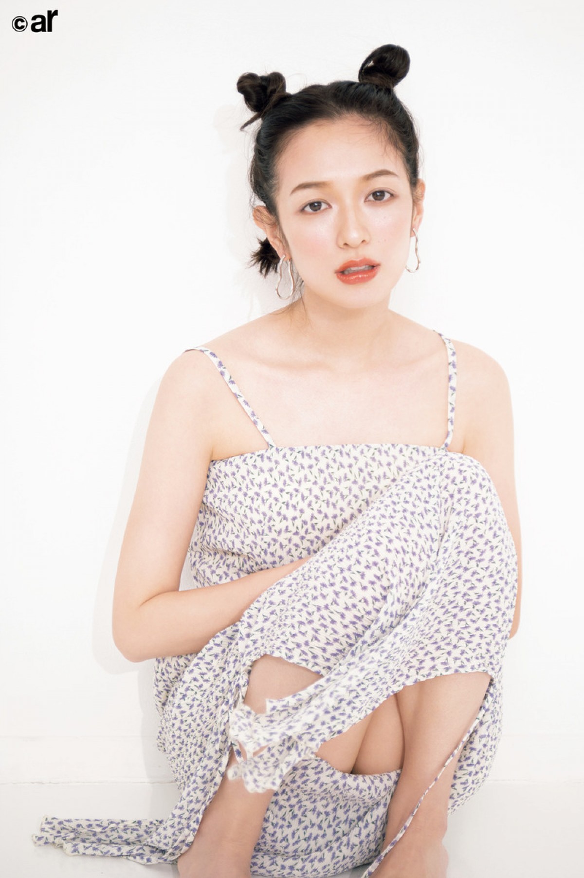 新木優子のヘルシーな美ボディを特集 「どうしてそんなに小顔なの!?」にも回答