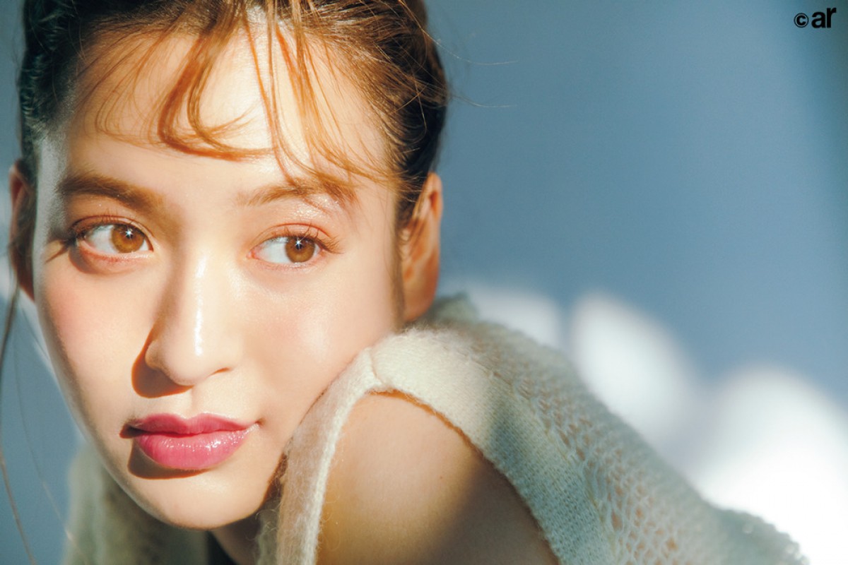 新木優子のヘルシーな美ボディを特集 「どうしてそんなに小顔なの!?」にも回答