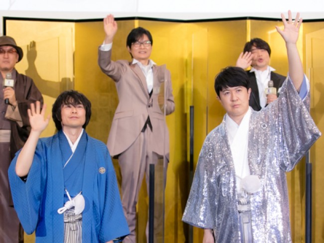  『銀魂 THE FINAL』公開記念舞台挨拶に登壇したた阪口大助（左）と杉田智和（左）