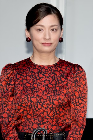 尾野真千子、『ヤクザと家族 The Family』完成報告＆生配信トークイベントに登場