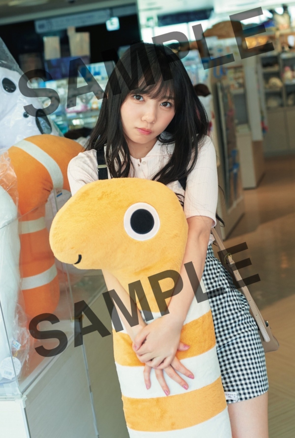 日向坂46・齊藤京子、浴衣姿から上目遣いショットまで　1st写真集封入ポストカード解禁