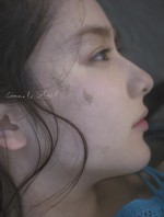 平祐奈写真集『Comme le Soleil』表紙ビジュアル