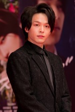 映画『ファーストラヴ』完成報告イベントに登場した中村倫也