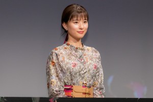 映画『ファーストラヴ』完成報告イベントに登場した芳根京子