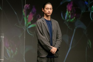 映画『ファーストラヴ』完成報告イベントに登場した窪塚洋介