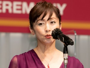 「第32回 日本ジュエリーベストドレッサー賞」表彰式に登場した斉藤由貴