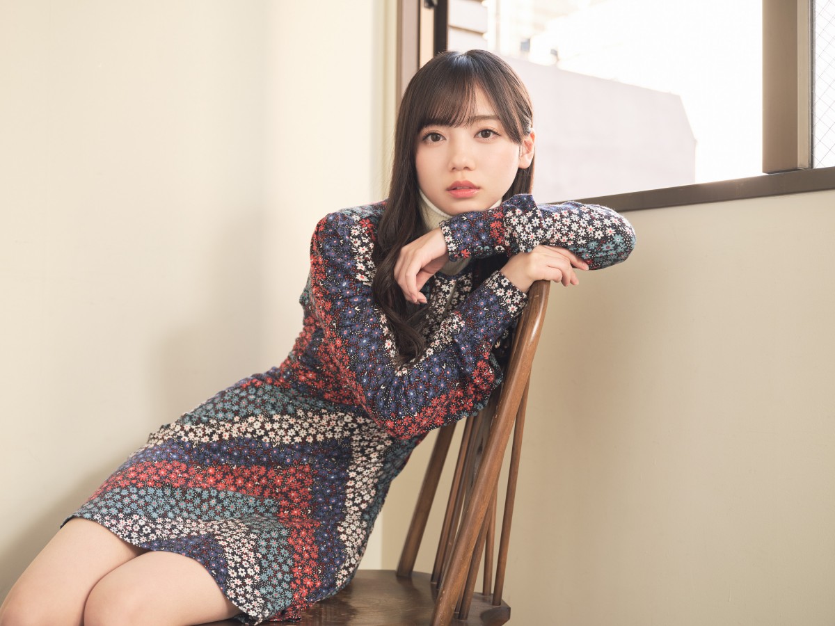 日向坂46・齊藤京子、初ソロ写真集で「恥ずかしそうな顔、大人っぽい顔を見せられた」