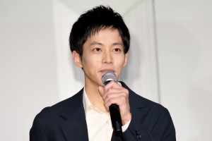 映画『あの頃。』完成報告会に登場した松坂桃李