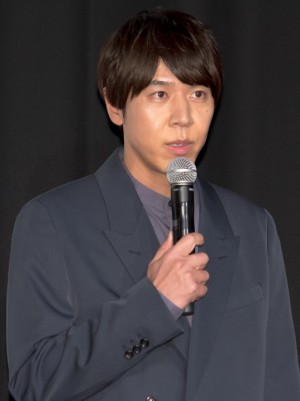 映画『あの頃。』完成報告会に登場したコカドケンタロウ