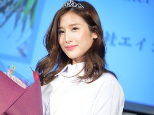 「ミスFLASH2021グランプリ」発表会見に登場した益田アンナ