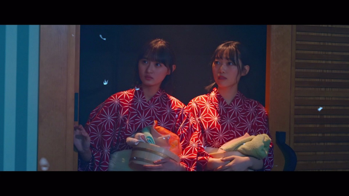 乃木坂46「口ほどにもないKISS」「Out of the blue」MV　2曲同時公開