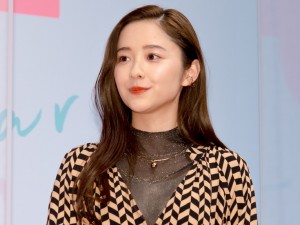 映画『ライアー×ライアー』完成報告イベントに登場した堀田真由