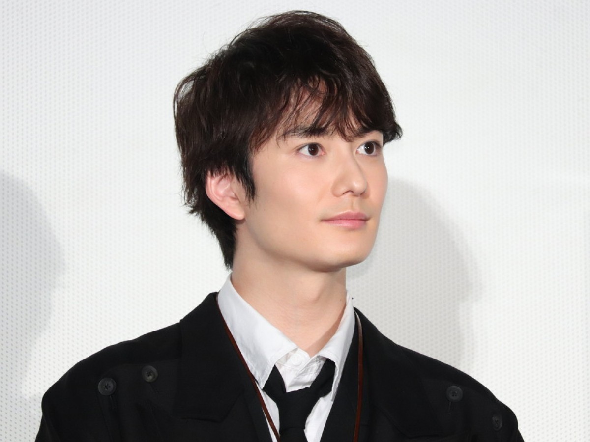 岡田将生、バディ役の志尊淳に感謝「抱きしめたかったくらい」