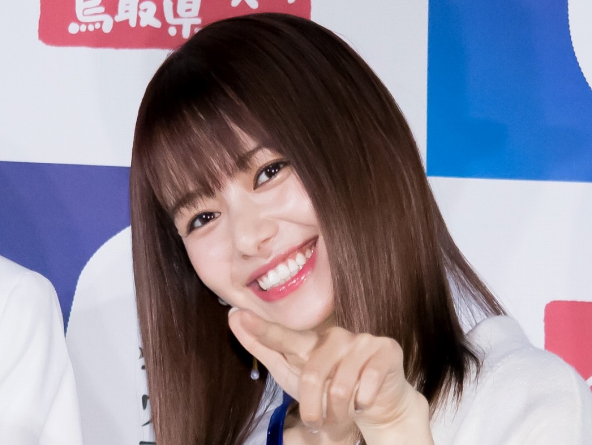 山本舞香、子ども時代の姿に反響 「幼少期からこの顔面偏差値は強い!!」の声